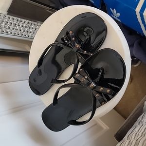 Rampage Jelly-Thong studded flip flops/w bow